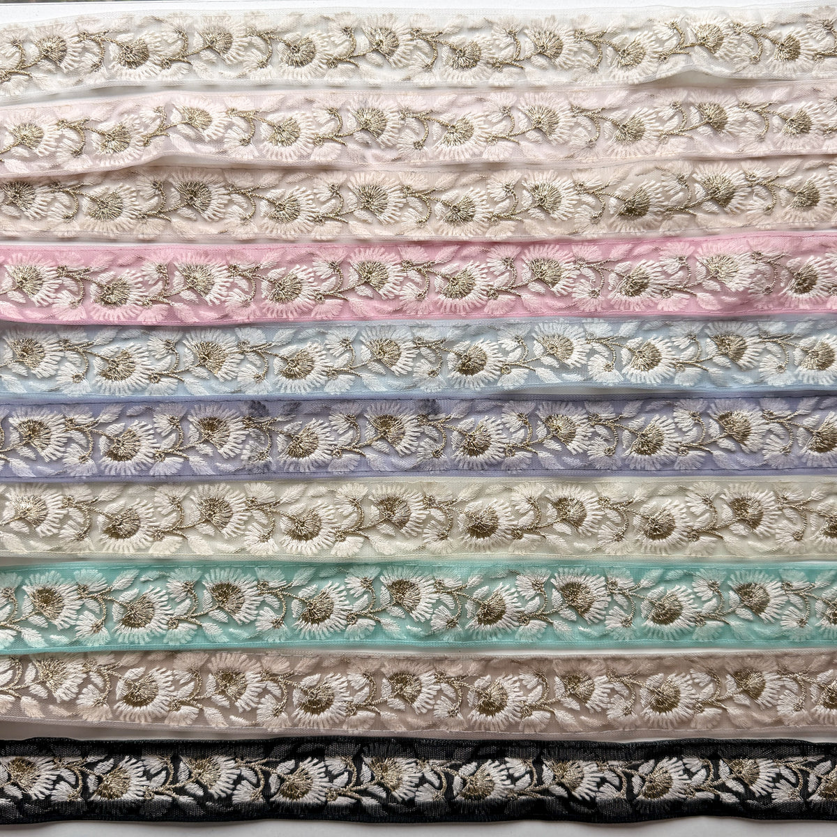 S421 インド刺繍リボン 3.5cm幅 チュール