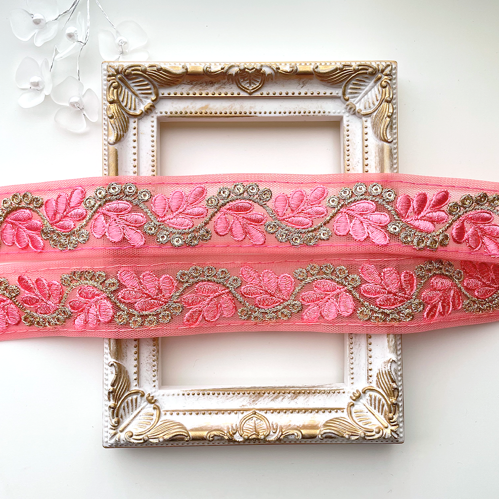 265 【 幅：3cm 】 インド刺繍リボン　ピンク　チュール　