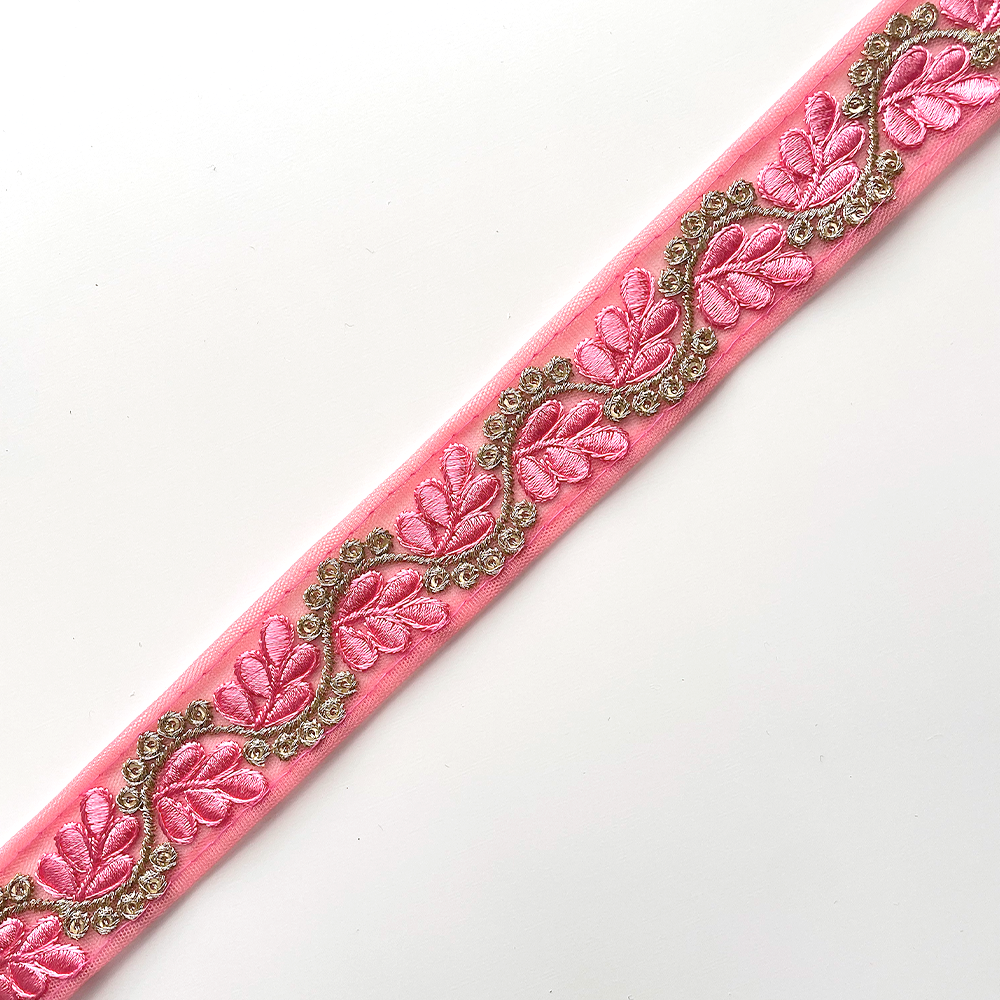 265 【 幅：3cm 】 インド刺繍リボン　ピンク　チュール　