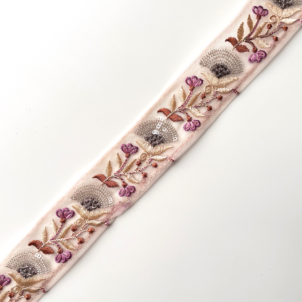 274 【 幅：3.5cm 】 インド刺繍リボン　ベージュ　チュール　