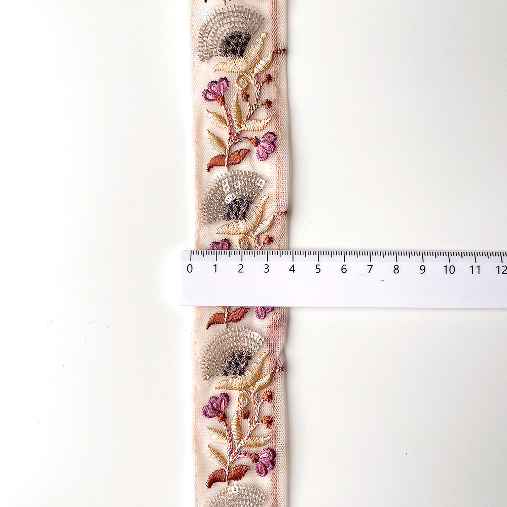274 【 幅：3.5cm 】 インド刺繍リボン　ベージュ　チュール　