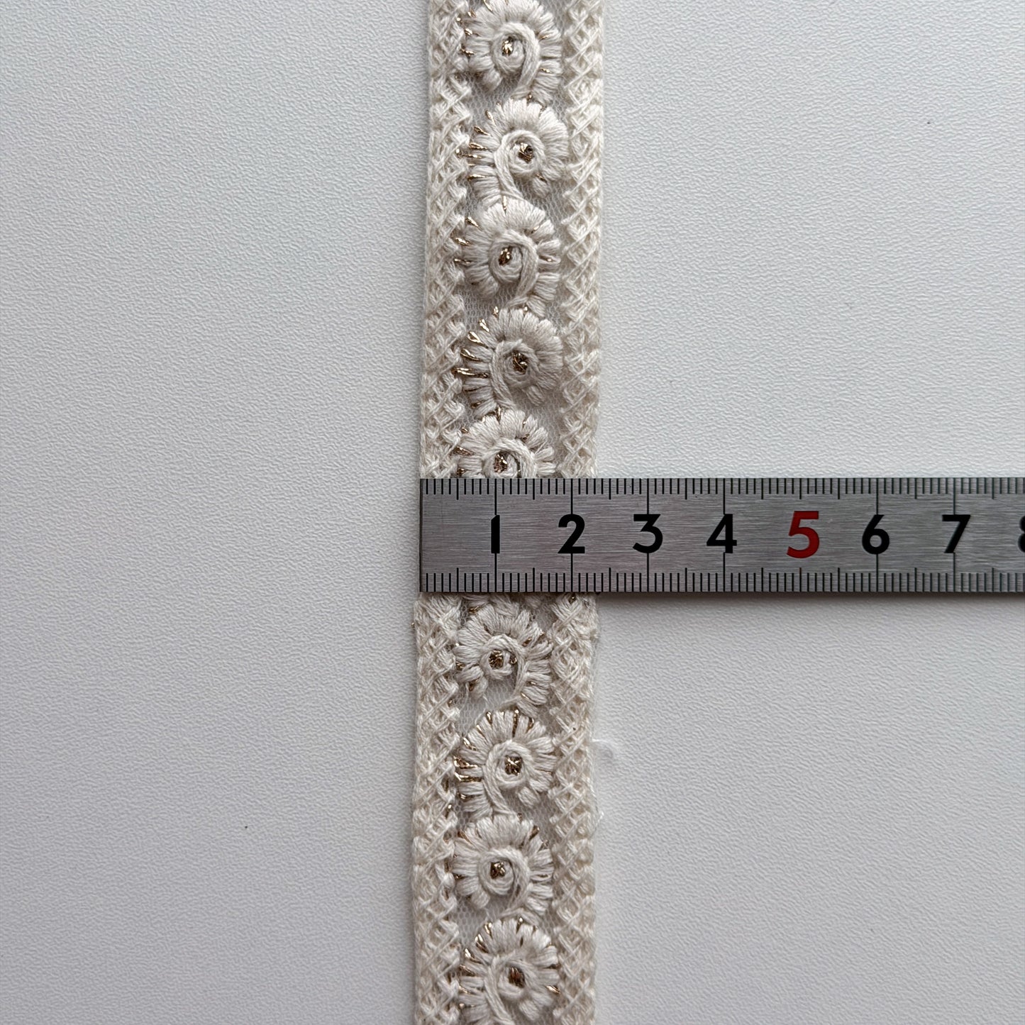 S386 インド刺繍リボン 2cm幅 チュール  ナルト