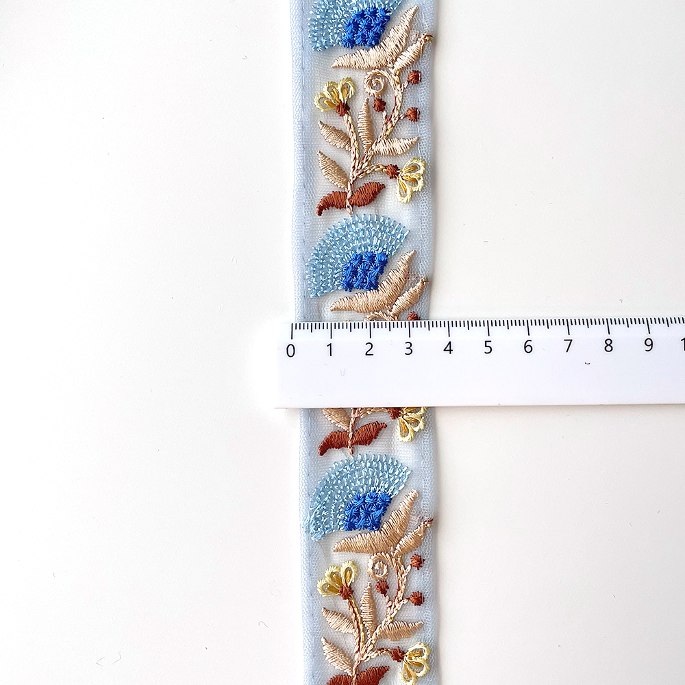277 【 幅：3.5cm 】 インド刺繍リボン　水色　チュール　