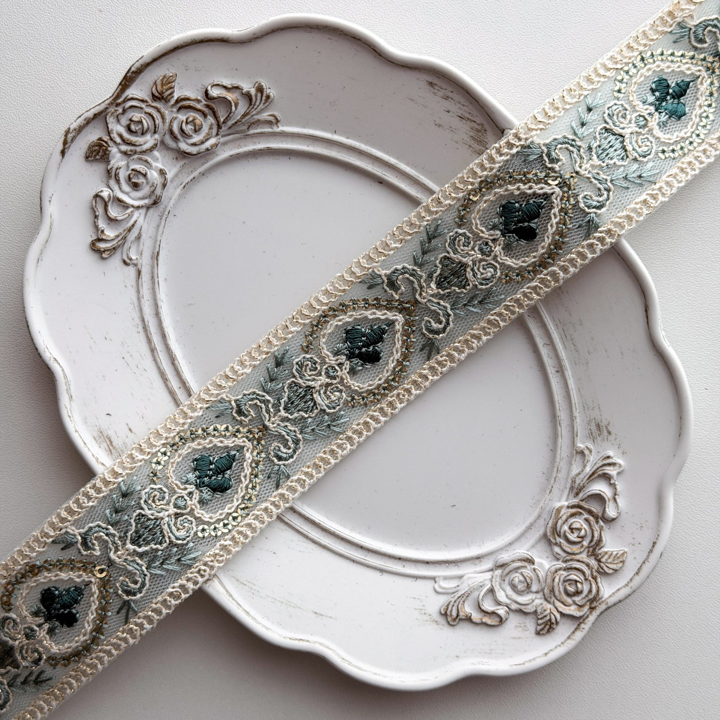 S371 インド刺繍リボン 3.5cm幅 チュール ザリ