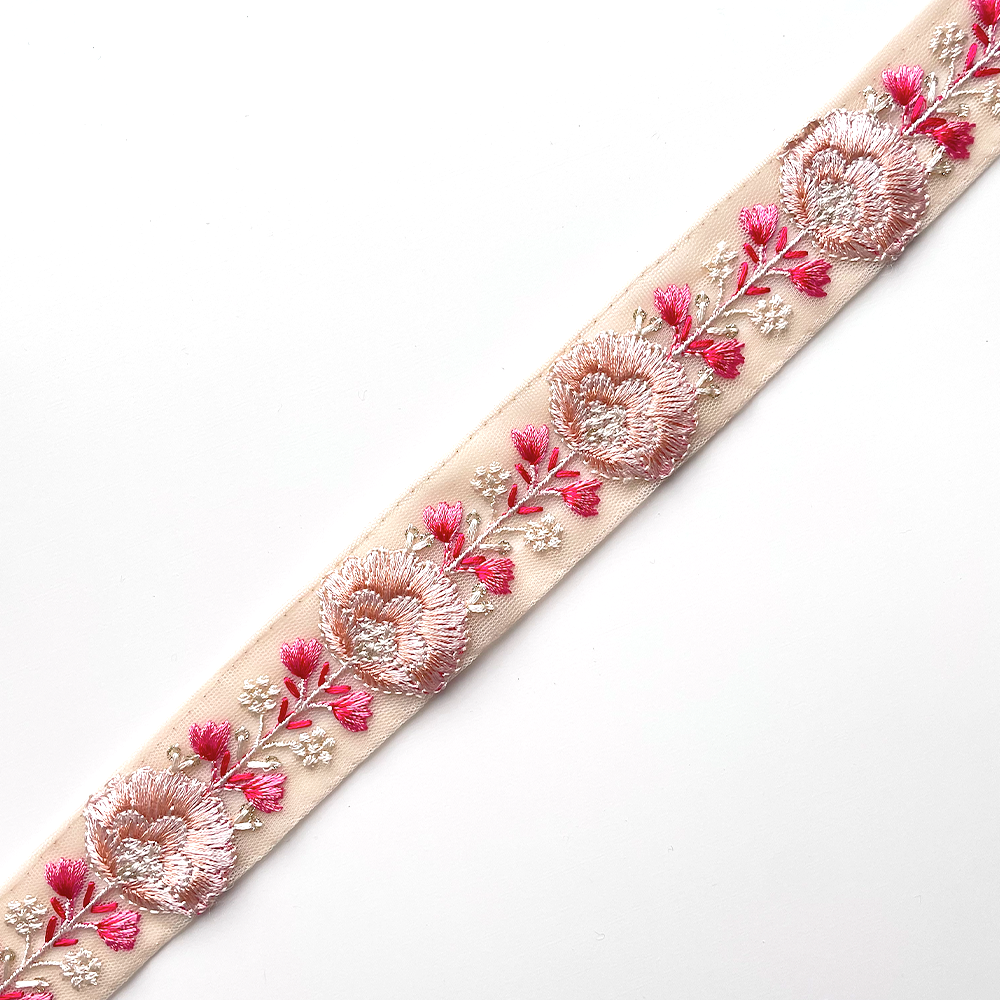 326 【 幅：3cm 】 インド刺繍リボン　クリーム　チュール　ピンク