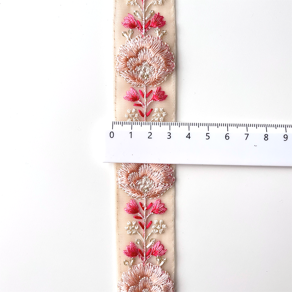 326 【 幅：3cm 】 インド刺繍リボン　クリーム　チュール　ピンク