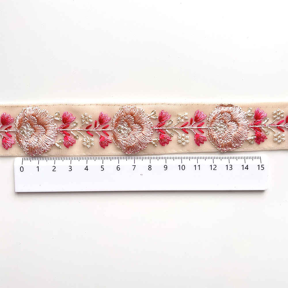 326 【 幅：3cm 】 インド刺繍リボン　クリーム　チュール　ピンク