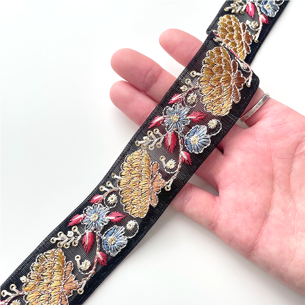 343 【 幅：3.5cm 】 インド刺繍リボン　ブラック　チュール　イエロー