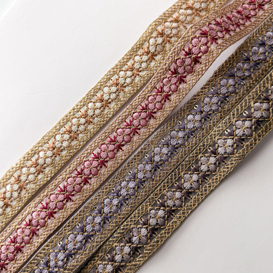 S349 インド刺繍リボン 2.5cm幅 布地 小花柄