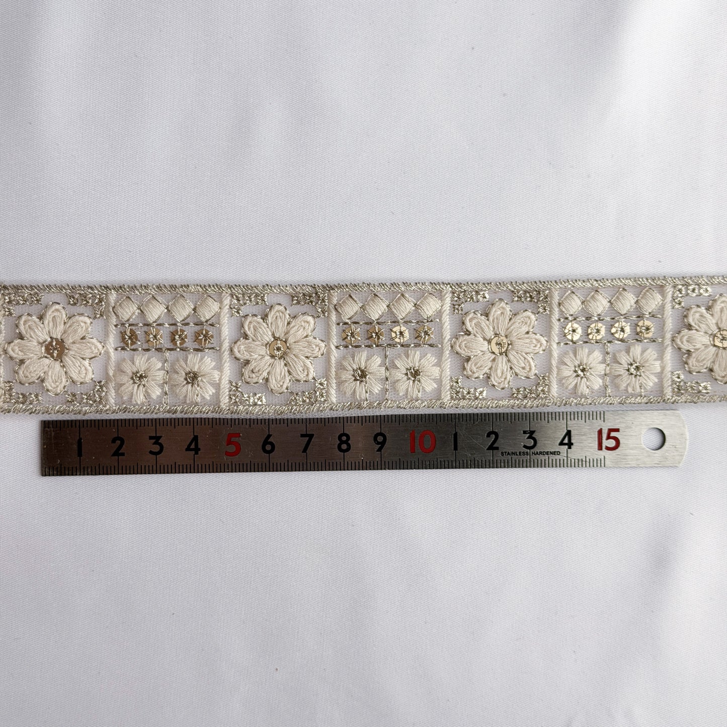 S410 インド刺繍リボン 3.5cm幅 チュール