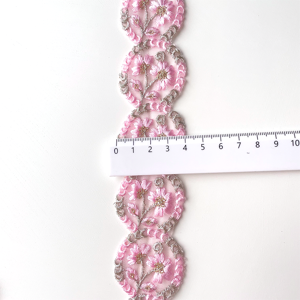351 【 幅：4cm 】 インド刺繍リボン　ベビーピンク　チュール　