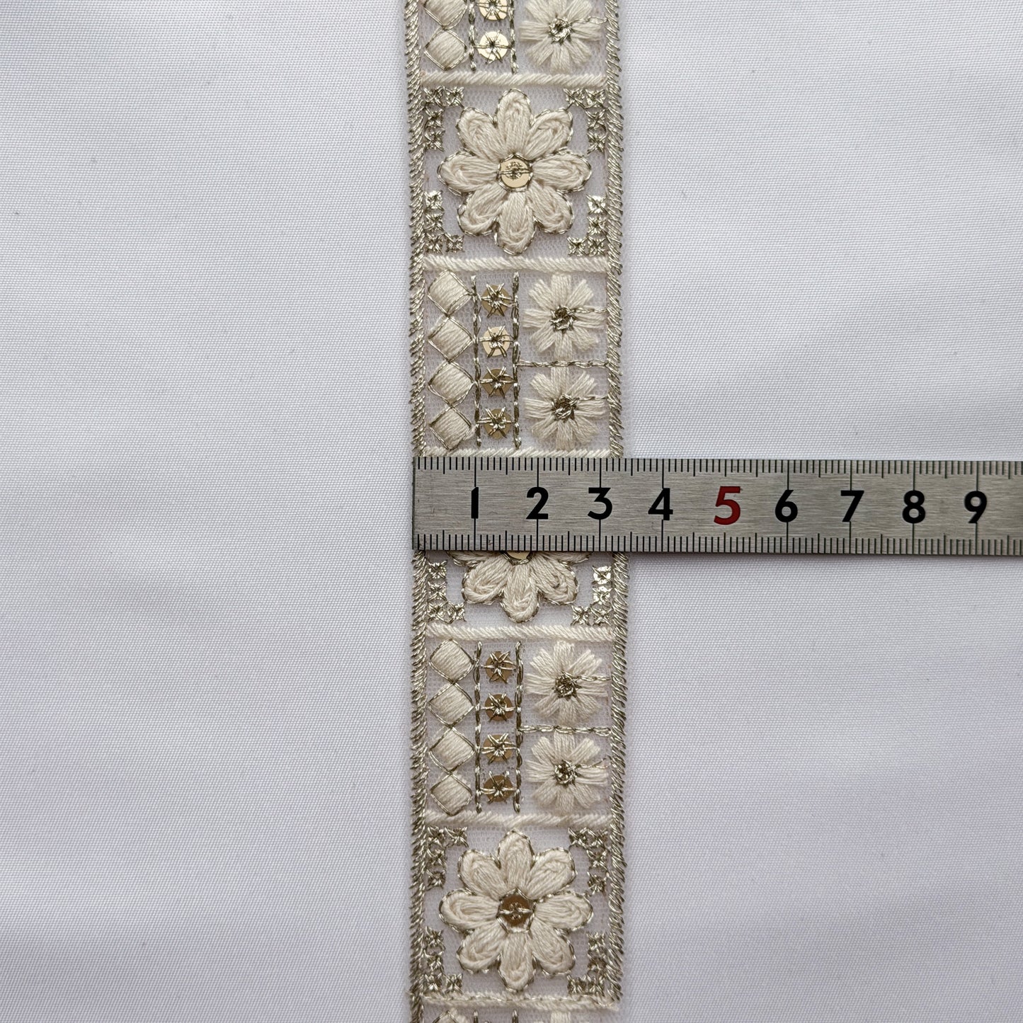 S410 インド刺繍リボン 3.5cm幅 チュール