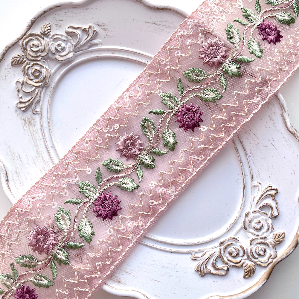 363 【 幅：5.5cm 】 インド刺繍リボン　フォギーローズ　チュール　