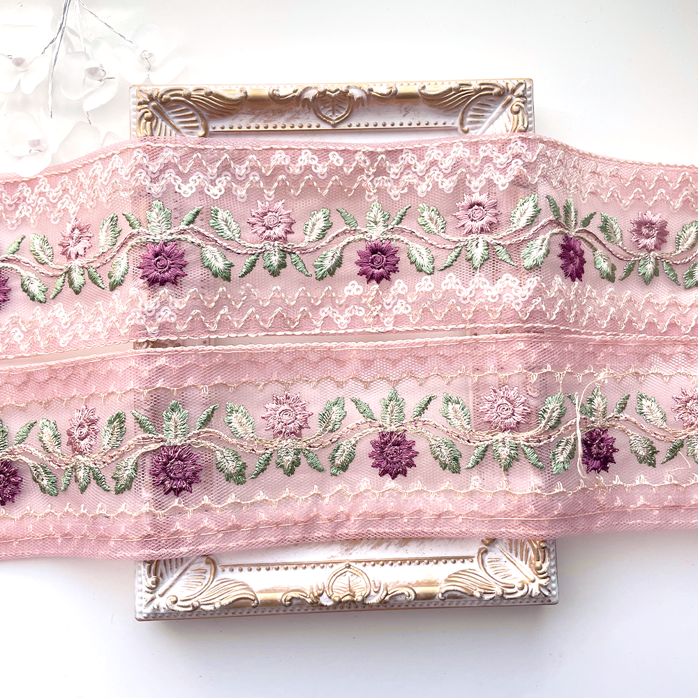 363 【 幅：5.5cm 】 インド刺繍リボン　フォギーローズ　チュール　