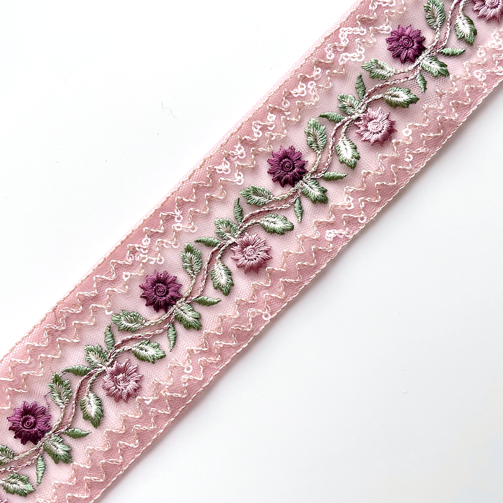 363 【 幅：5.5cm 】 インド刺繍リボン　フォギーローズ　チュール　