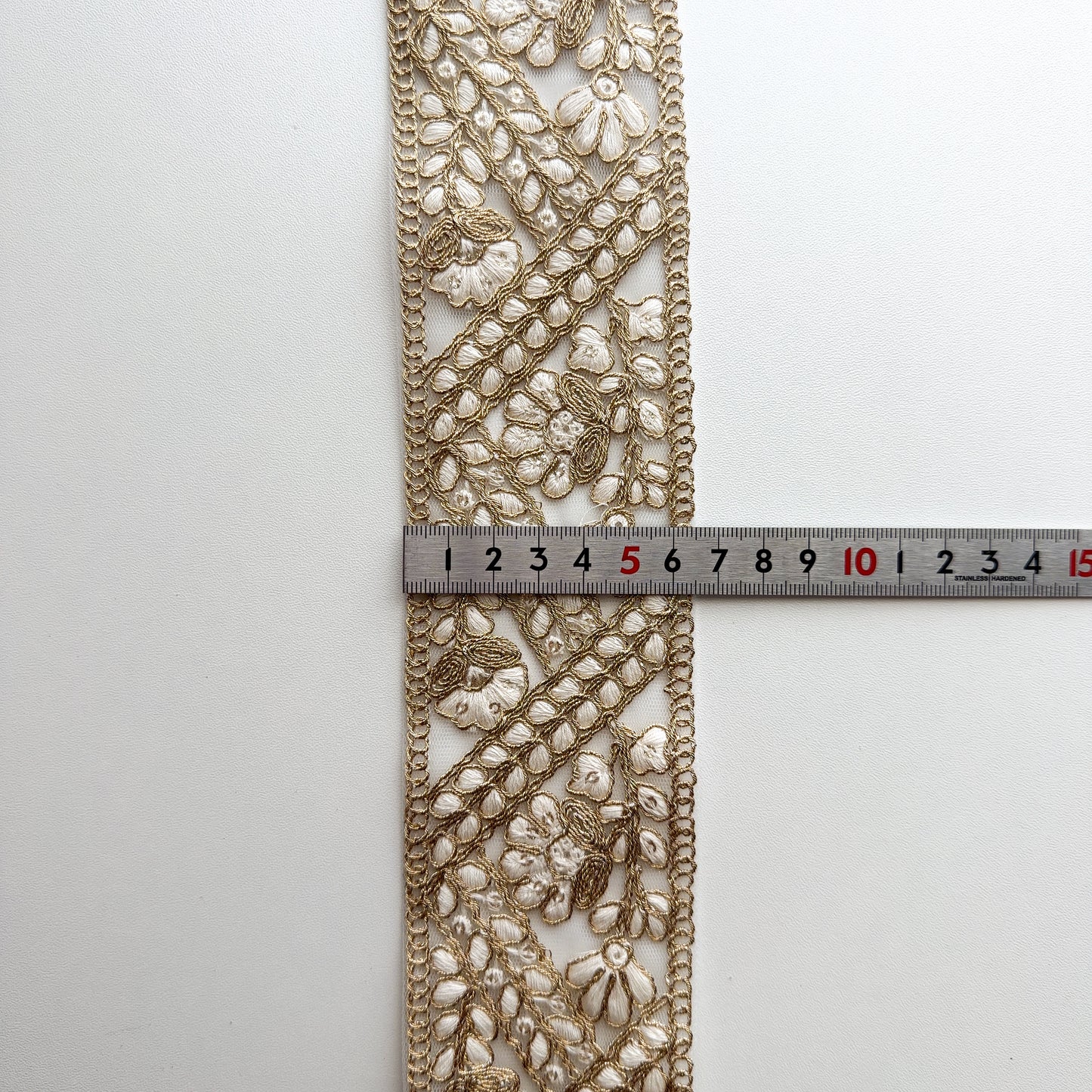 S381 インド刺繍リボン 6.5cm幅 チュール