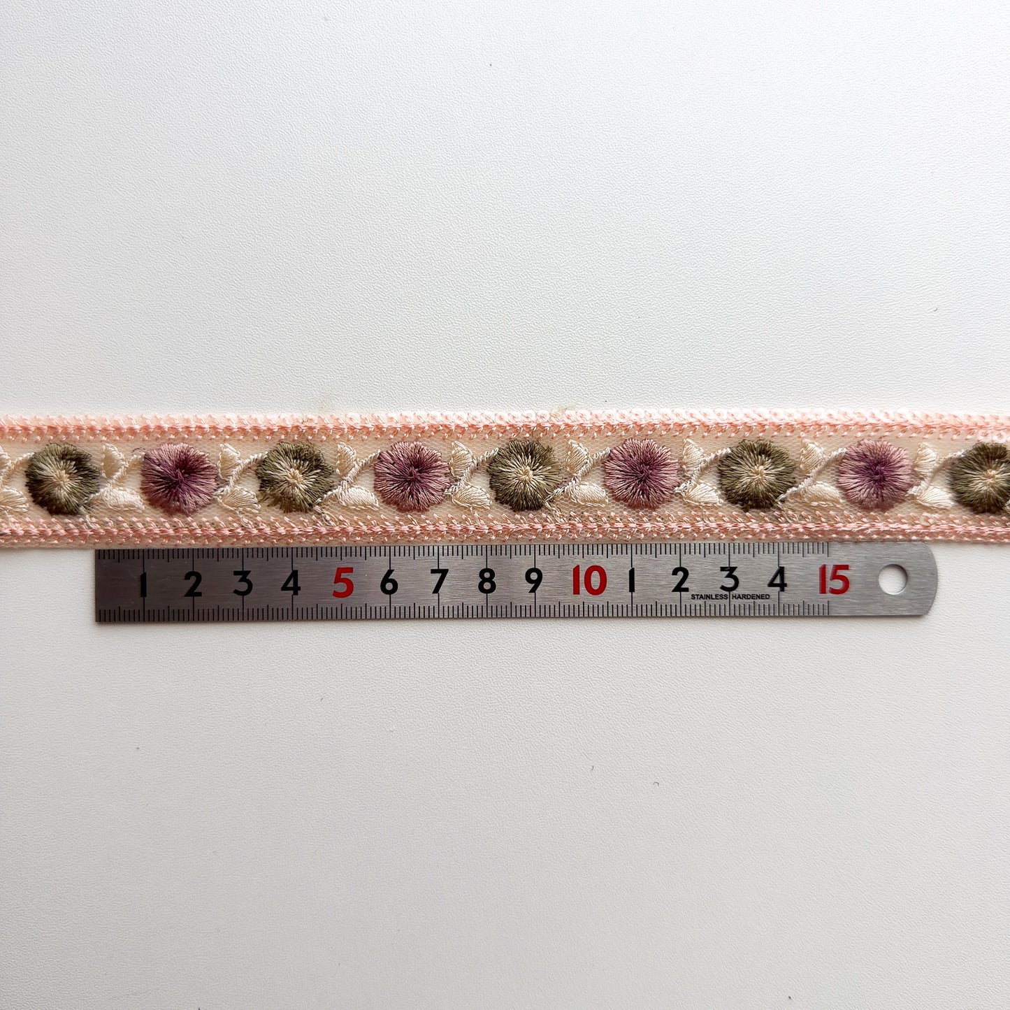 S288 インド刺繍リボン 2.5cm幅 チュール ポンポンフラワー