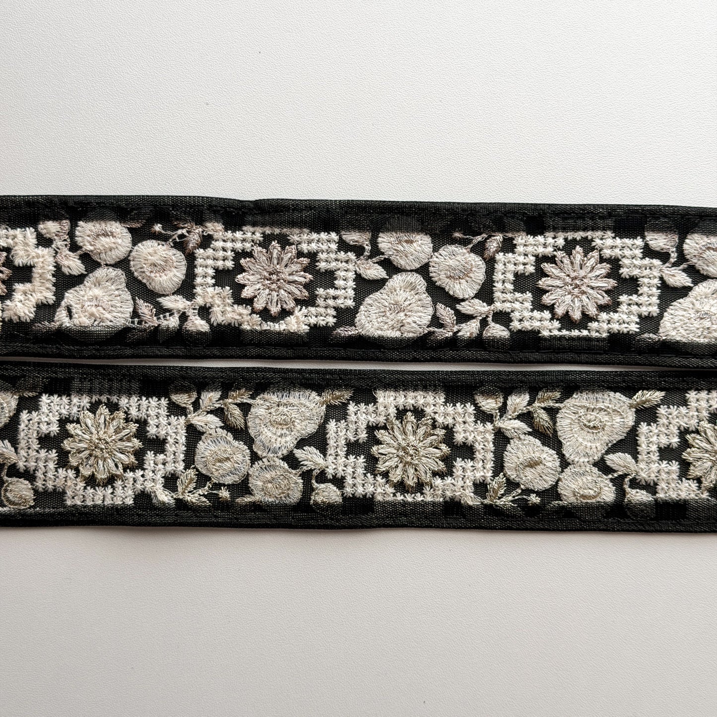 S336 インド刺繍リボン 4.8cm幅 チュール ローズ