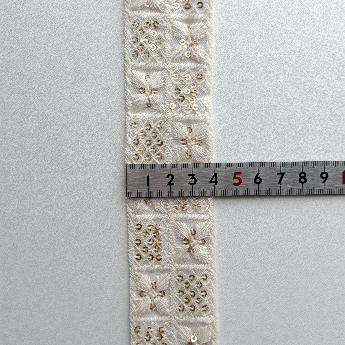 S390インド刺繍リボン 4cm幅 チュール