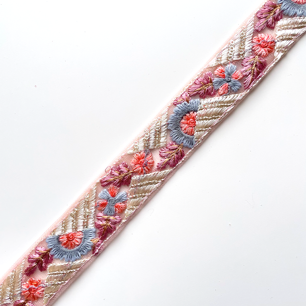 403 【 幅：3.5cm 】 インド刺繍リボン　ピンク　チュール　ブルー