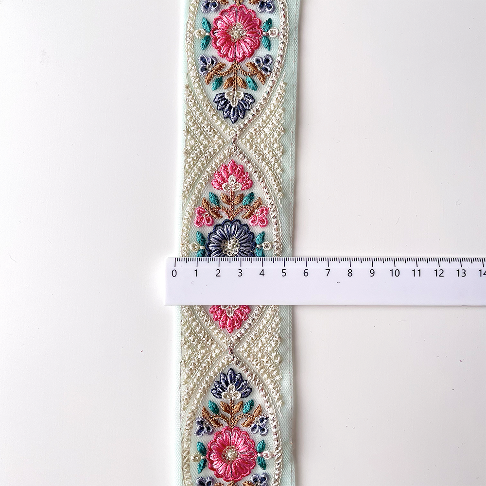 411 【 幅：5.5cm 】 インド刺繍リボン　スカイブルー　チュール　ブルー　ピンク