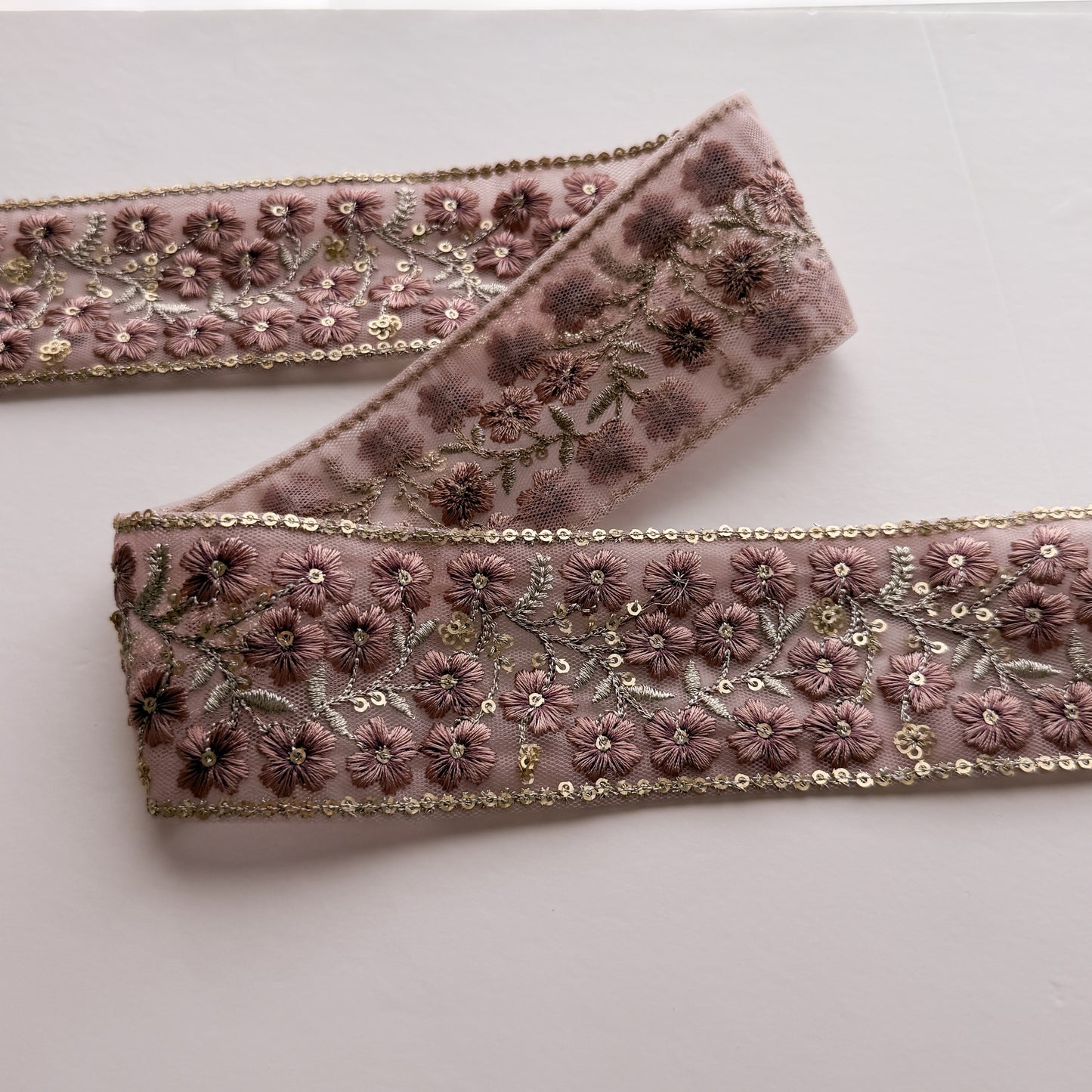 S353 インド刺繍リボン 5.5cm幅 チュール ミルフルール