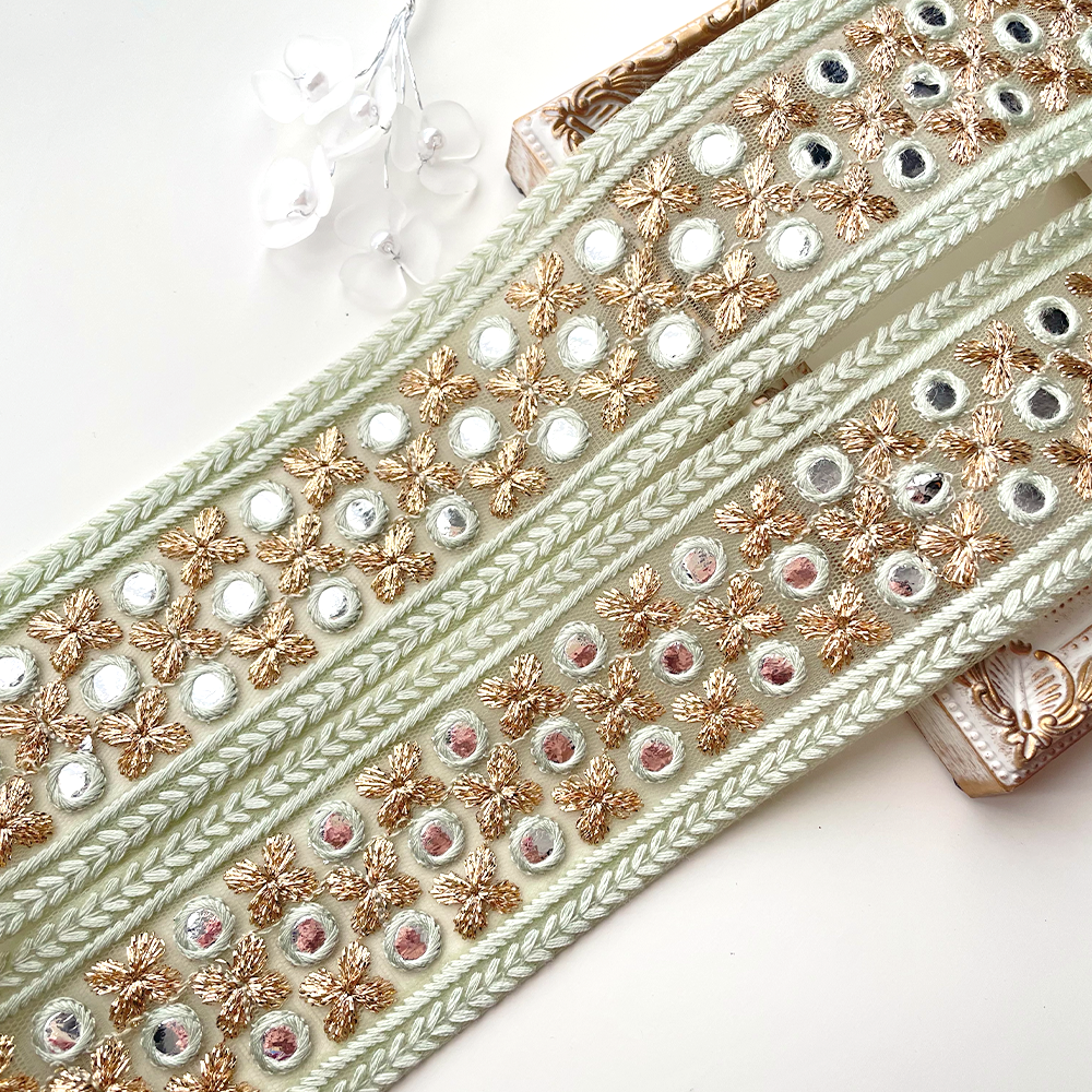 446 【 幅：5.5cm 】 インド刺繍リボン　ミントグリーン　チュール　ゴールド
