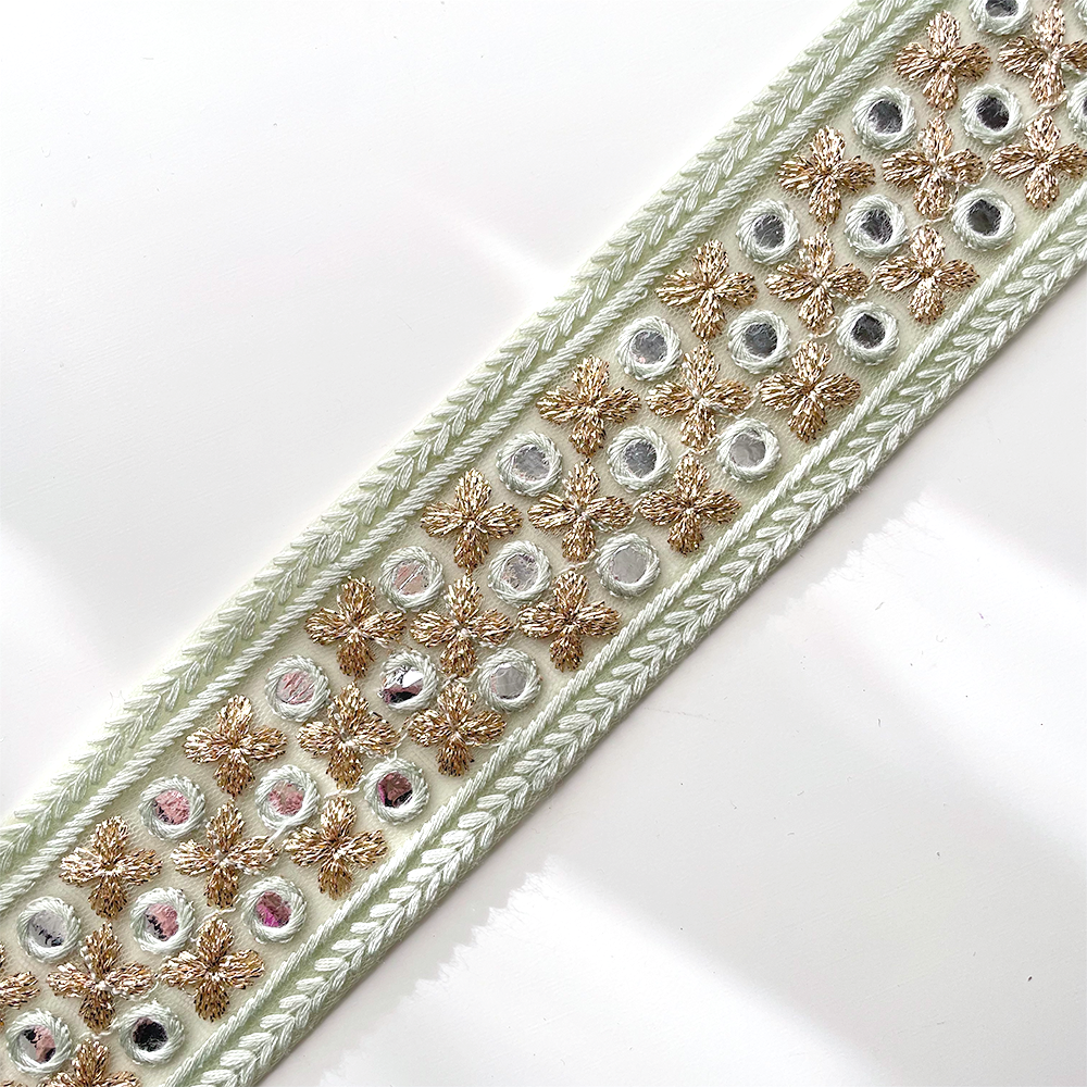 446 【 幅：5.5cm 】 インド刺繍リボン　ミントグリーン　チュール　ゴールド