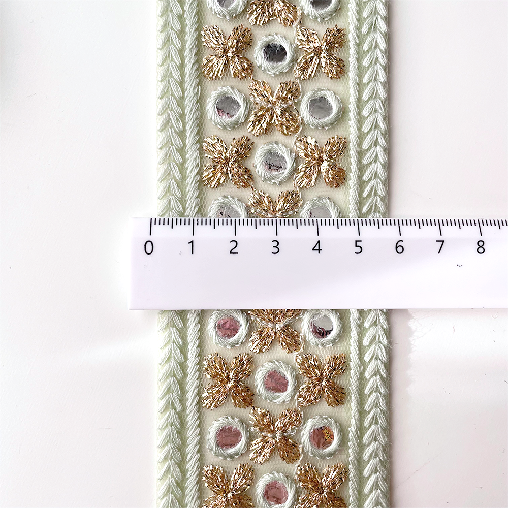 446 【 幅：5.5cm 】 インド刺繍リボン　ミントグリーン　チュール　ゴールド
