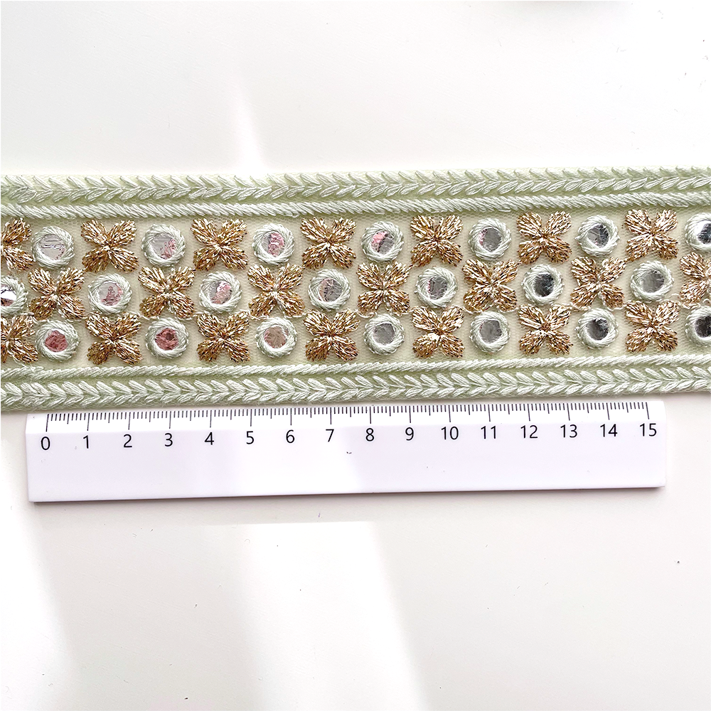 446 【 幅：5.5cm 】 インド刺繍リボン　ミントグリーン　チュール　ゴールド