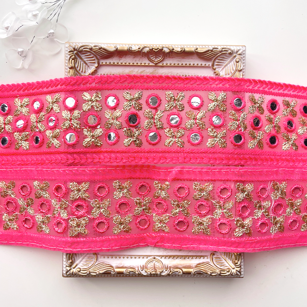 448 【 幅：5.5cm 】 インド刺繍リボン　パステルレッド　チュール　ゴールド