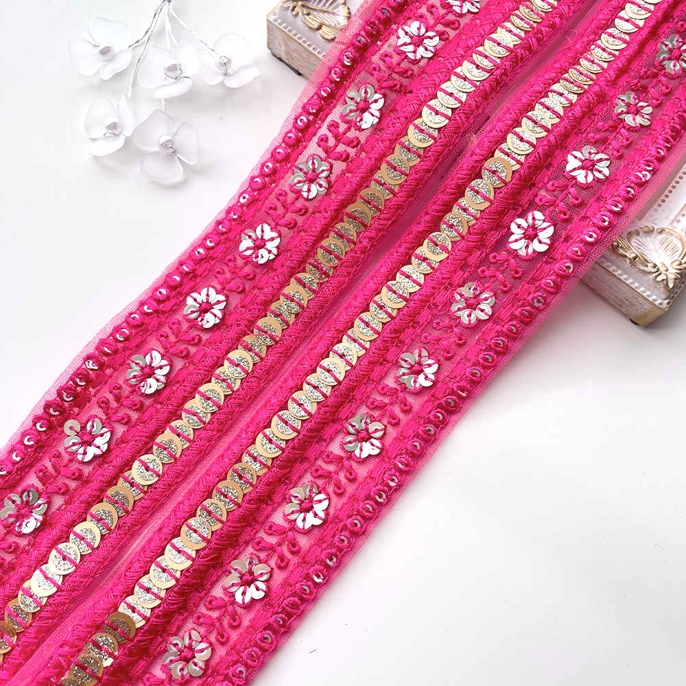 486 【 幅：5cm 】 インド刺繍リボン　チェリーピンク　チュール　