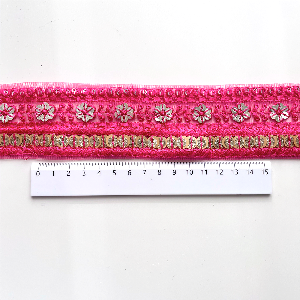 486 【 幅：5cm 】 インド刺繍リボン　チェリーピンク　チュール　