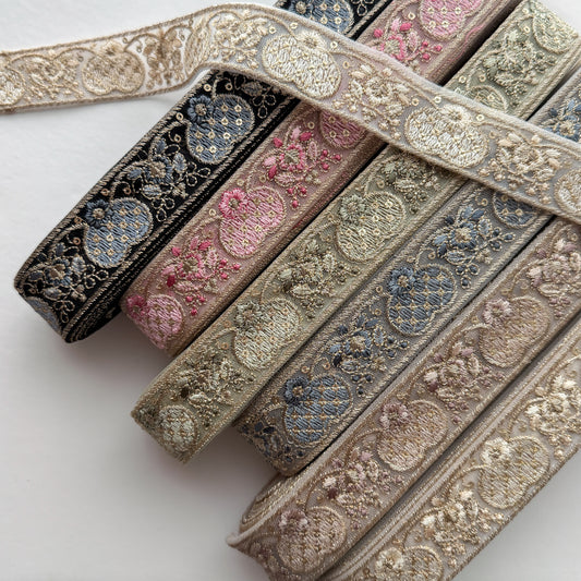 S376 インド刺繍リボン 3cm幅 チュール ハート