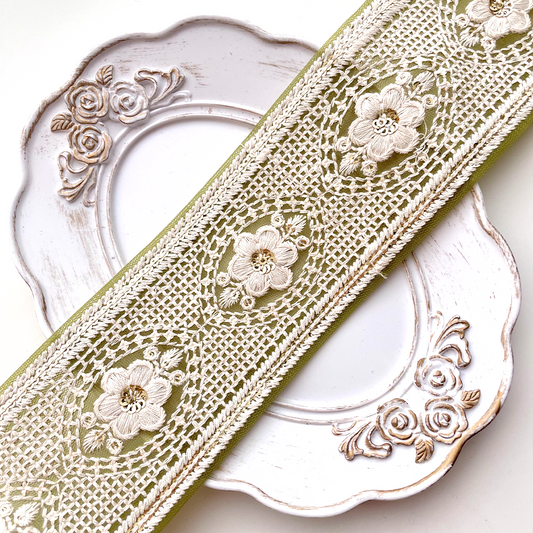 506 【 幅：6cm 】 インド刺繍リボン　ライトグリーン　チュール　ホワイト