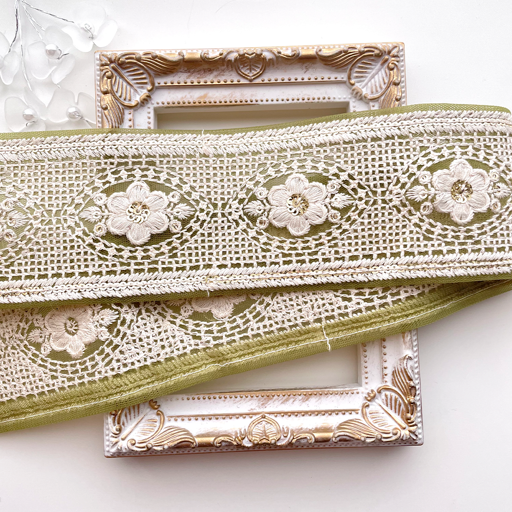 506 【 幅：6cm 】 インド刺繍リボン　ライトグリーン　チュール　ホワイト