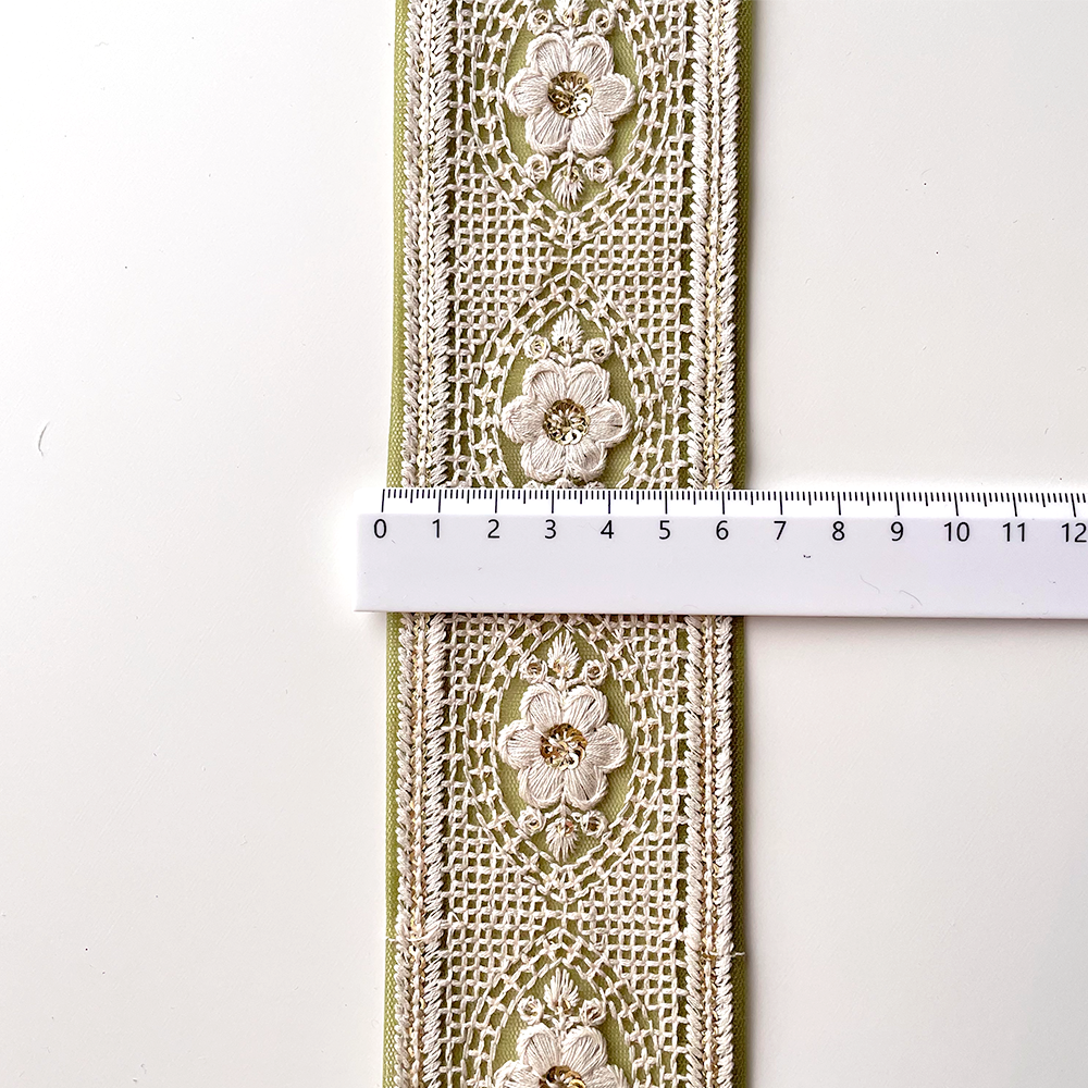 506 【 幅：6cm 】 インド刺繍リボン　ライトグリーン　チュール　ホワイト
