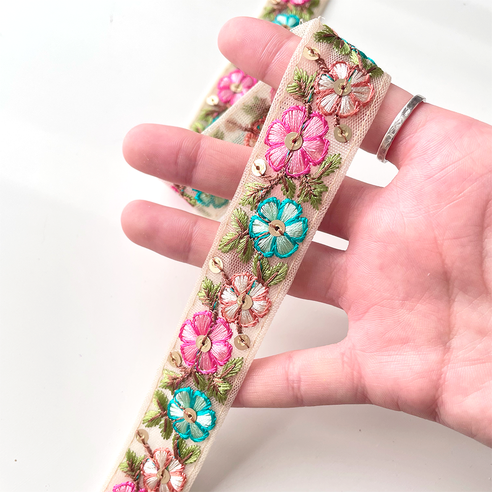 512 【 幅：2.5cm 】 インド刺繍リボン　ベージュ　チュール　ピンク　ブルー　ブラウン