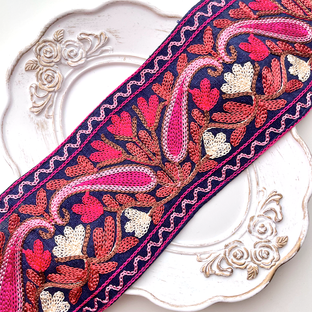 514 【 幅：8cm 】 インド刺繍リボン　ネイビー　布地　ピンク　レッド