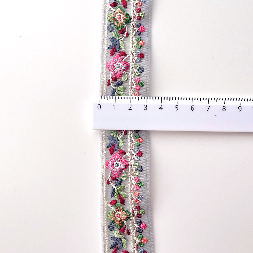 521 【 幅：3.5cm 】 インド刺繍リボン　スカイブルー　チュール　ピンク　グリーン