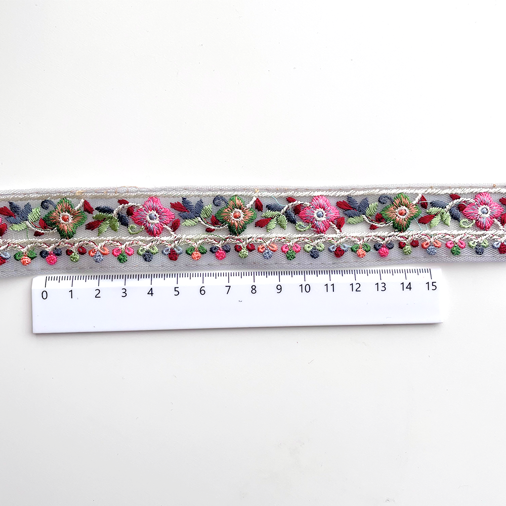 521 【 幅：3.5cm 】 インド刺繍リボン　スカイブルー　チュール　ピンク　グリーン