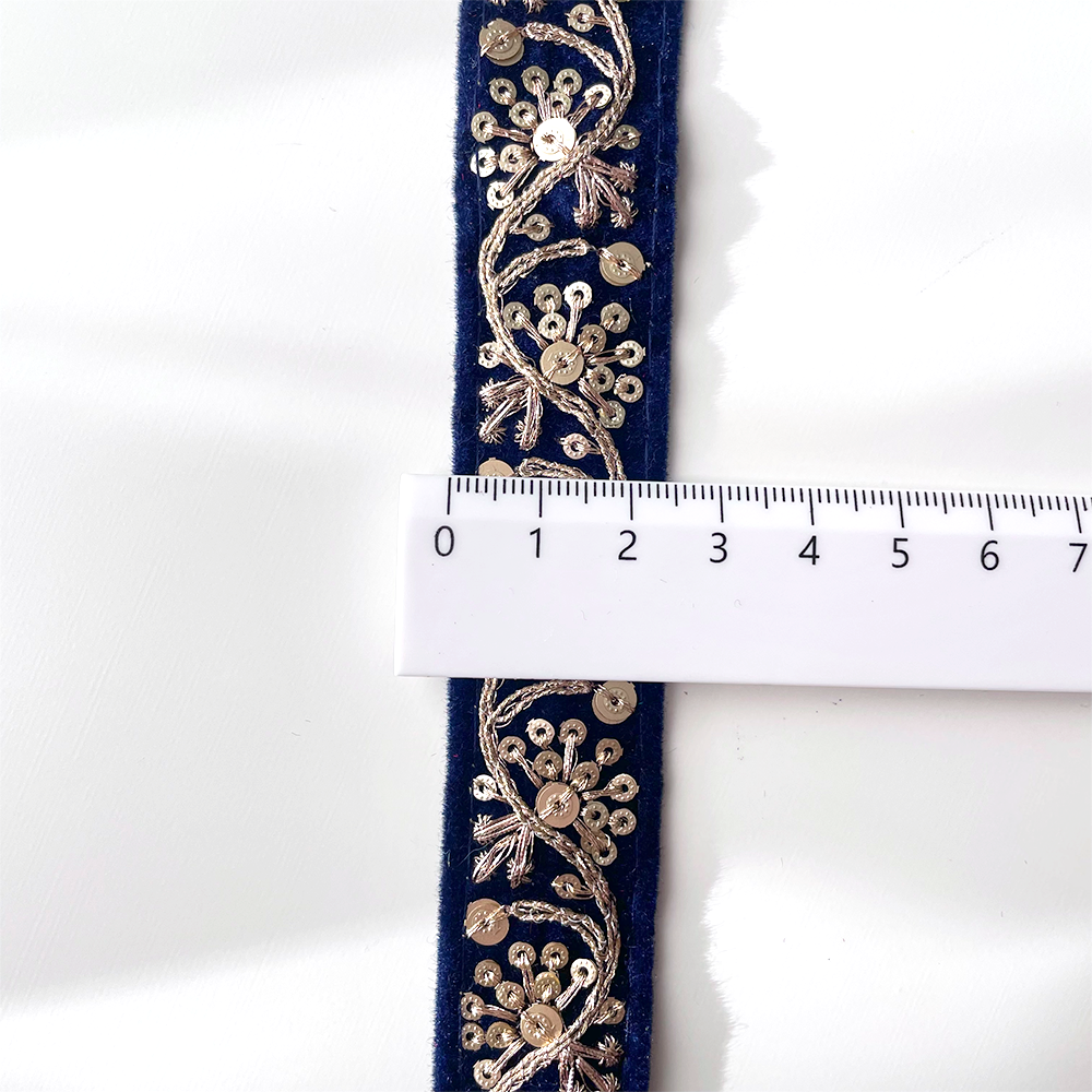 523 【 幅：2.5cm 】 インド刺繍リボン　ネイビー　ベロア　ゴールド