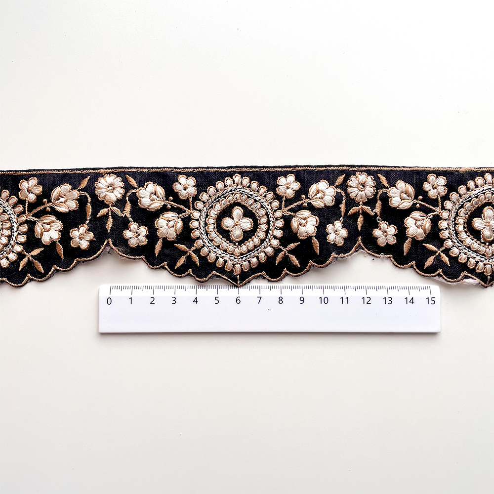 526 【 幅：6cm 】 インド刺繍リボン　ブラック　布地　ホワイト　ベージュ