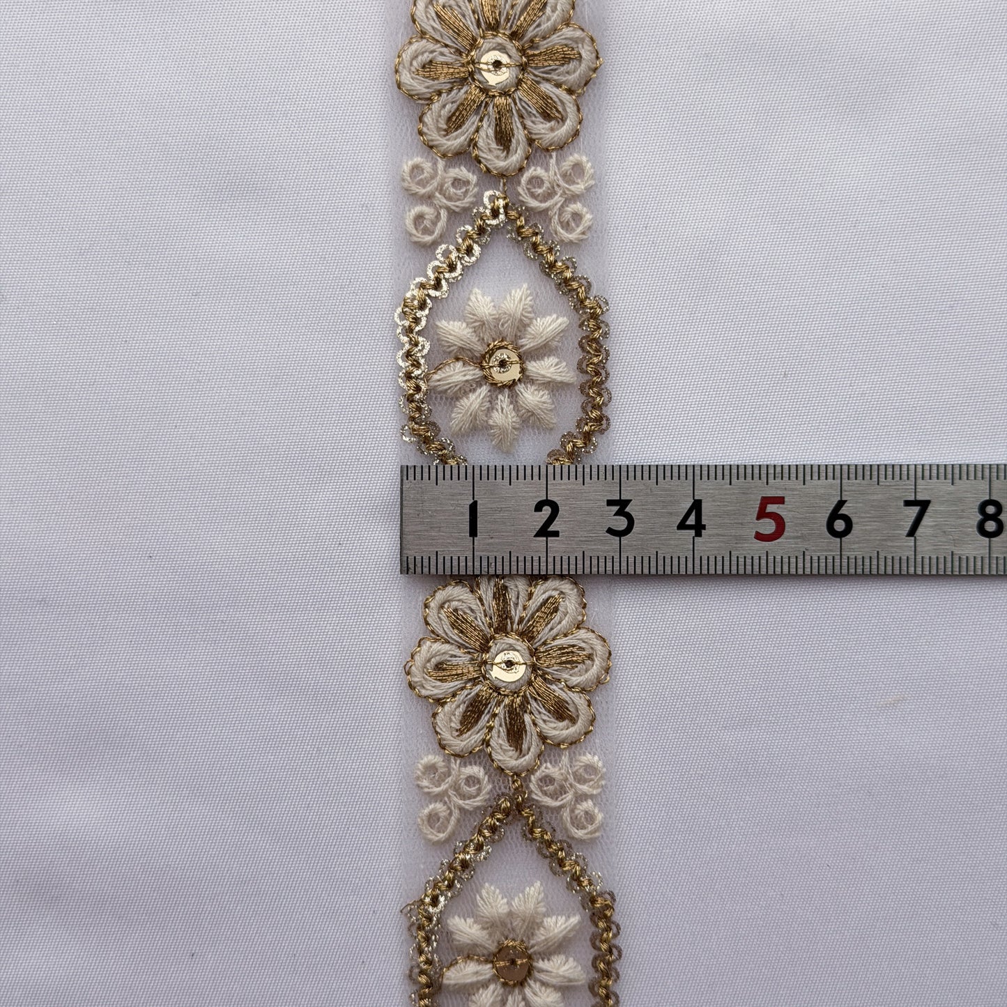 S370 インド刺繍リボン 3cm幅 チュール