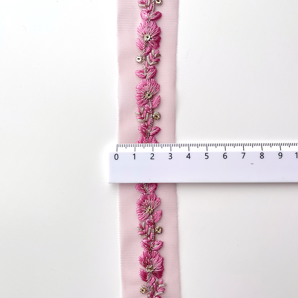 542 【 幅：2cm 】 インド刺繍リボン　フォギーローズ　チュール　仮縫いなし