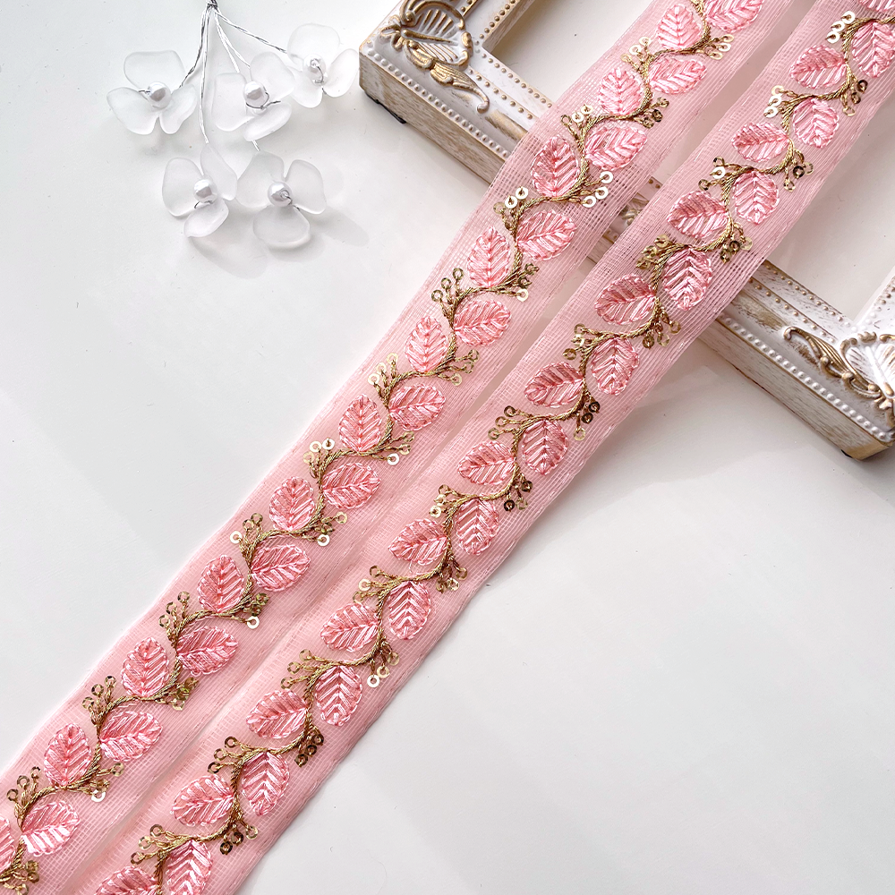 556 【 幅：3cm 】 インド刺繍リボン　ベビーピンク　チュール　