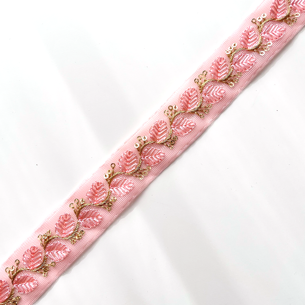556 【 幅：3cm 】 インド刺繍リボン　ベビーピンク　チュール　
