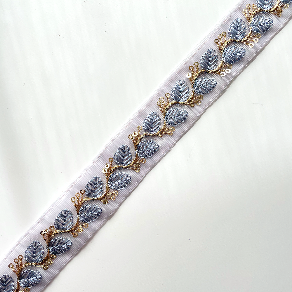 558 【 幅：3cm 】 インド刺繍リボン　スカイブルー　チュール　