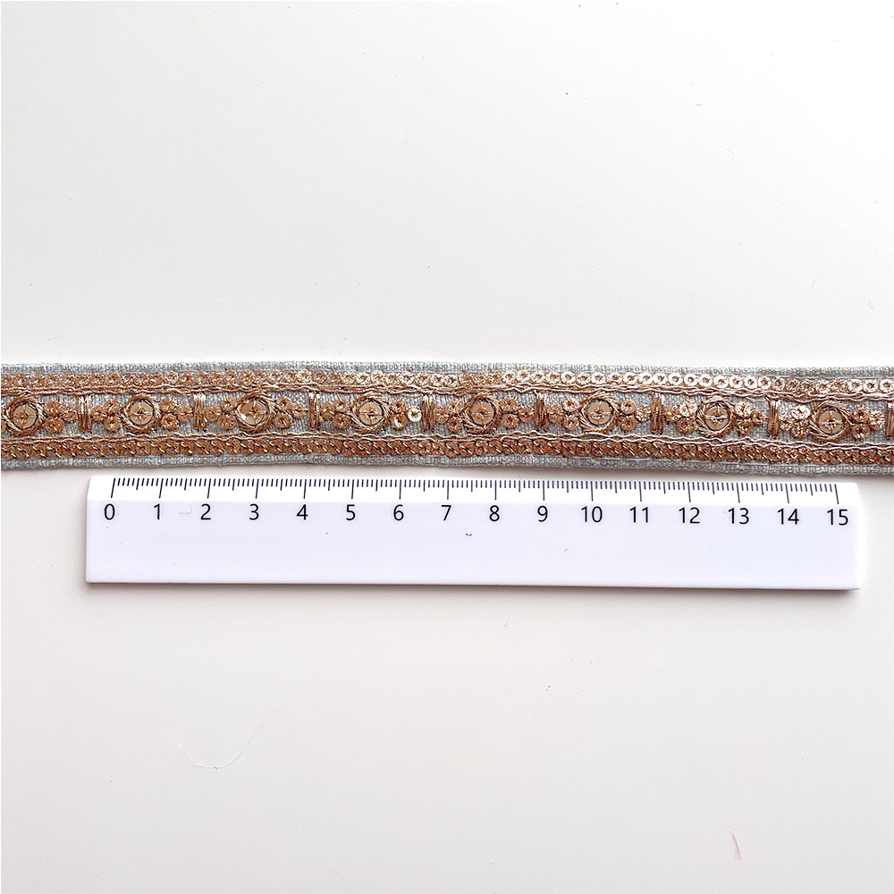 563 【 幅：2cm 】 インド刺繍リボン　ベビーブルー　布地　ゴールド