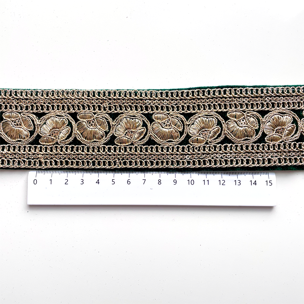 569 【 幅：5cm 】 インド刺繍リボン　深緑　ベロア　ゴールド